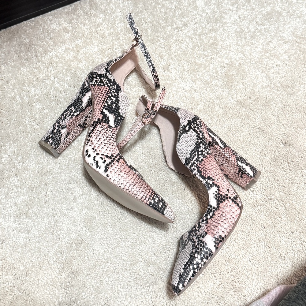 Nude croc heels! Never worn!
